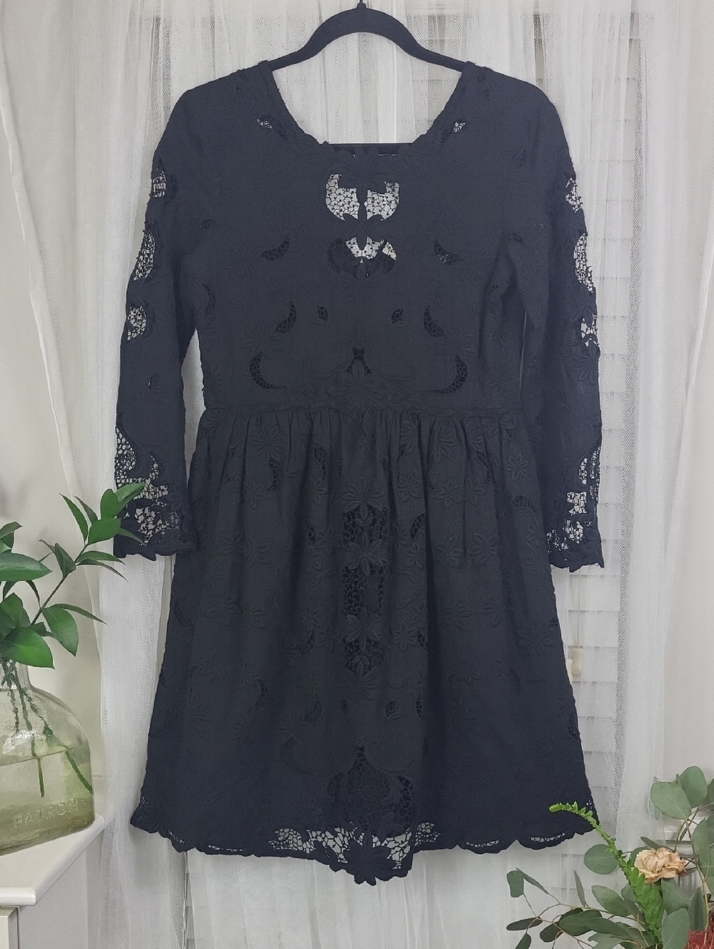 Sea New York Black Lace Long-Sleeve Fit-and-Flare Dress. Size 2